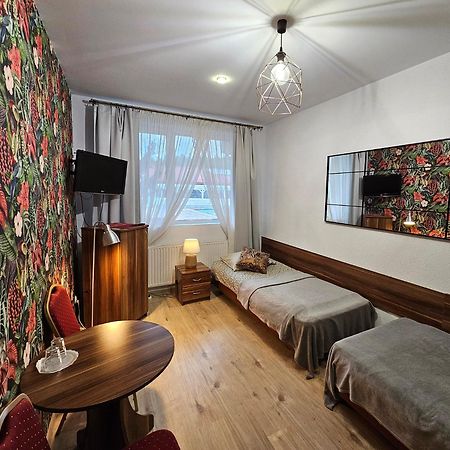 Hotel Kurpia Arte Nowogród Eksteriør bilde